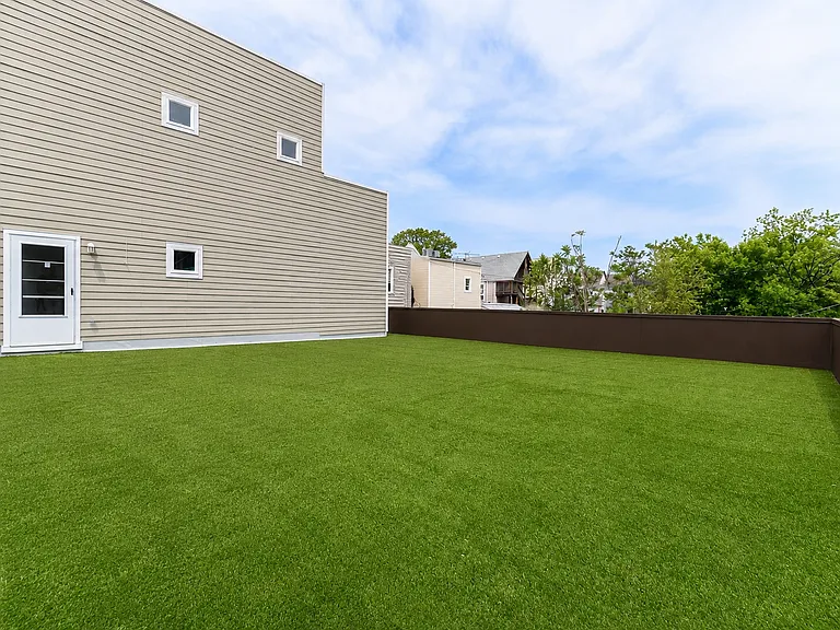 1849 N Saint Louis Ave — Photo 19