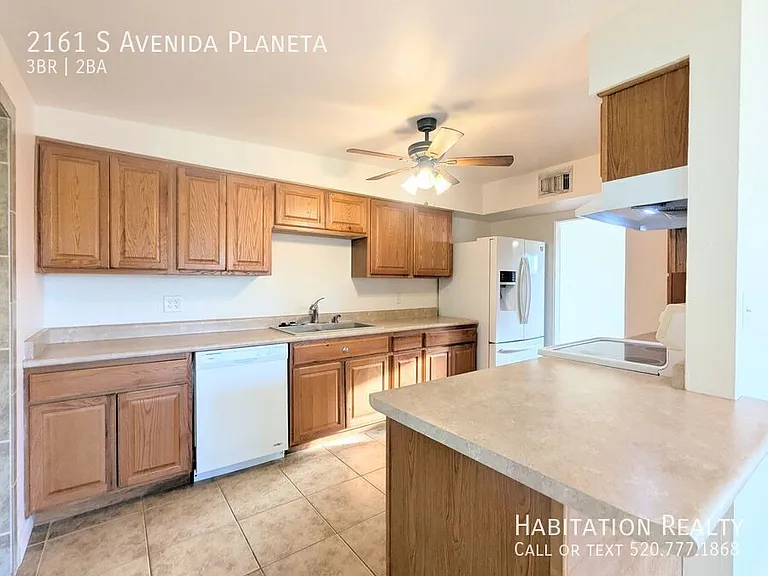 2161 S Avenida Planeta — Photo 3