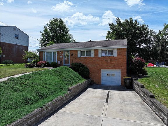 2nd image of 2853 W Munroe St