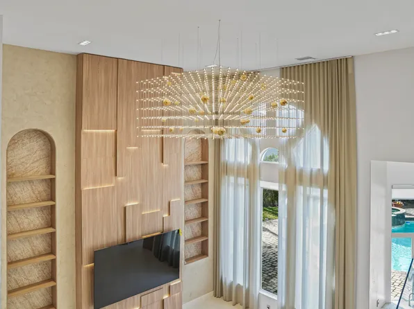 3201 E Stonebrook Cir, Davie, FL 33330