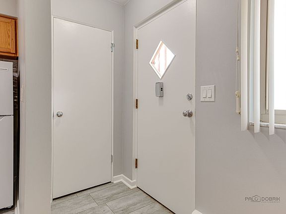 2nd image of 16 N Garfield St E #2