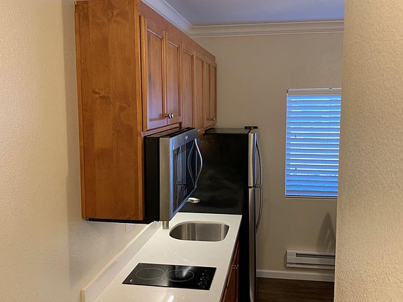 2nd image of 202 E Lake Ave Unit 103