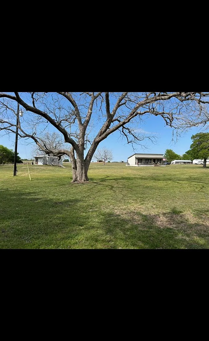 1 bed, 1.0 bath, 730 sqft, $1,900 — Photo 1