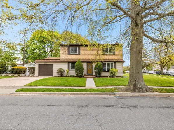 1387 Forest Avenue, North Baldwin, NY 11510