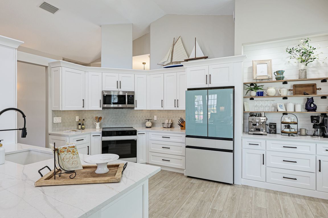 next background image