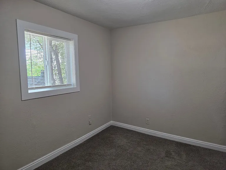 1547 W Byers Pl — Photo 19