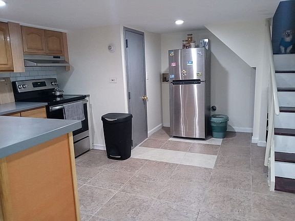 2nd image of 10937 175th St