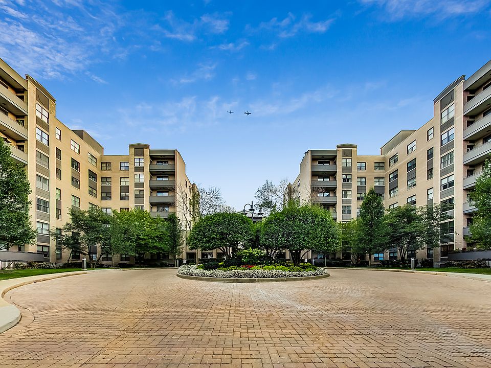 1st image of 4545 W Touhy Ave APT 301E