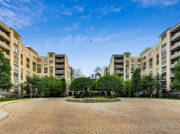 4545 W Touhy Ave APT 301E, Lincolnwood, IL 60712