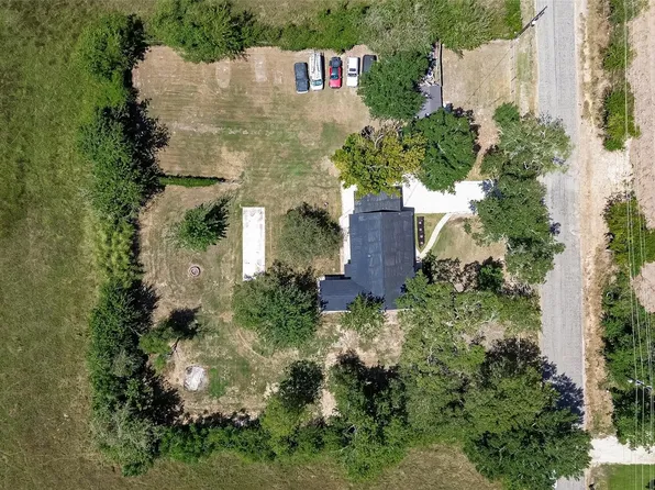 4703 Garvie Ln, Brookshire, TX 77423