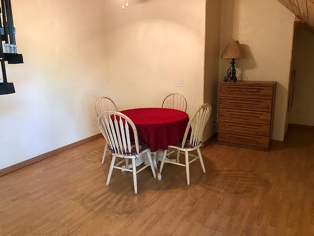 2 bed, 950 sqft, $1,440 — Photo 4