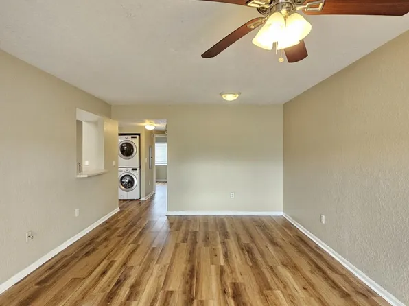 1063 Golden Lakes Blvd APT 311, Royal Palm Beach, FL 33411