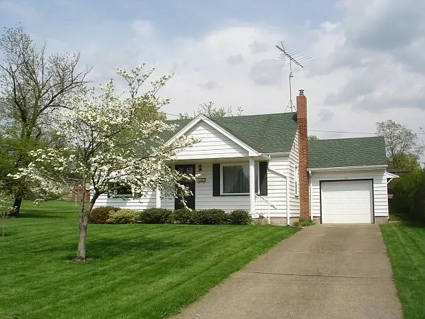 422 Jackson St photo 1