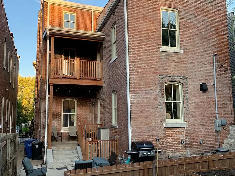3325 Indiana Ave — Photo 31