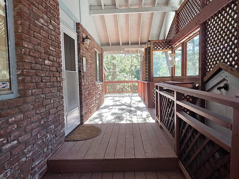 21511 American River Dr — Photo 4