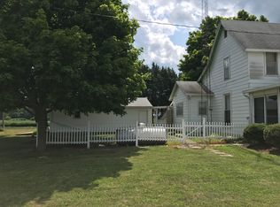 10689 S Marion Rd, La Fontaine, IN 46940