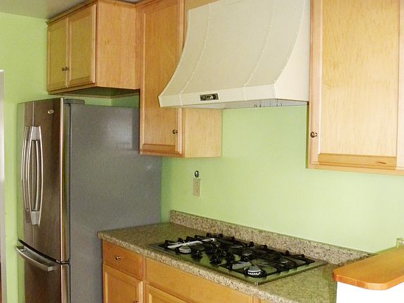 Soft Close Cabinets!