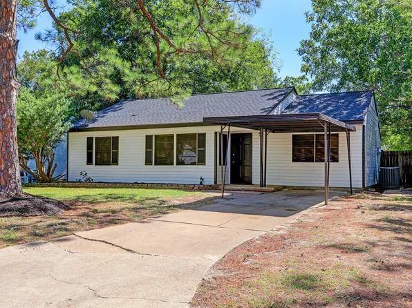 1024 Chevy Chase Dr, Angleton, TX 77515