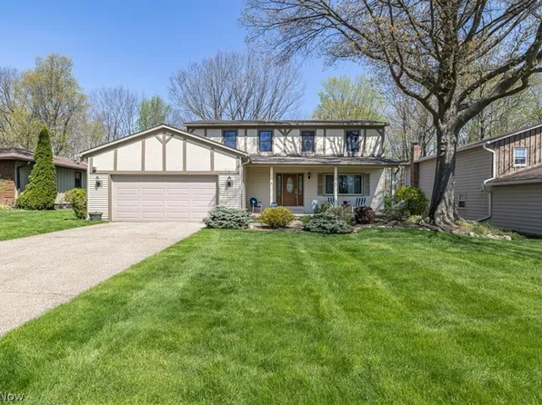 14272 E Hartford Dr, Strongsville, OH 44136