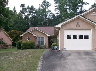 7119 Woodridge Ln, Union City, GA 30291