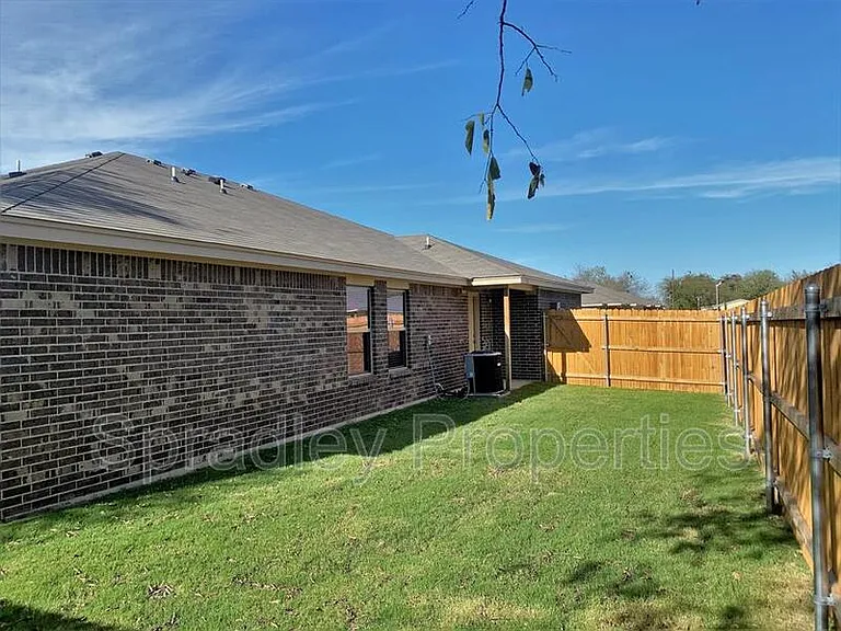 1518 Brazos Rd — Photo 19