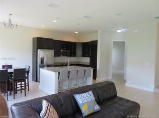 3384 W 95th Ter, Hialeah, FL 33018