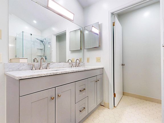 3rd image of 83 Cherokee Dr #83