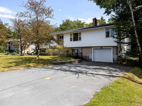 37 Theresa Ct, Halifax, NS B3E 1B1