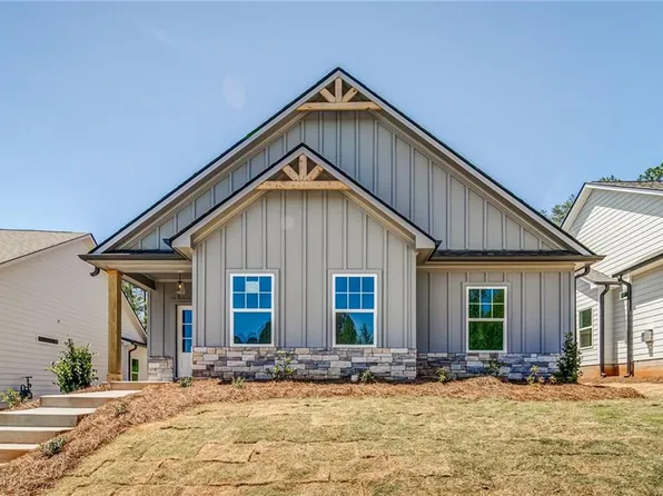 320 Creek Wood Park Dr, Ball Ground, GA 30107