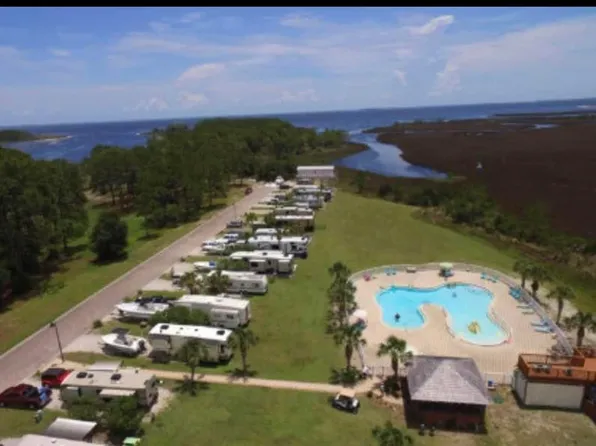327 E Pass Lndg, Carrabelle, FL 32322