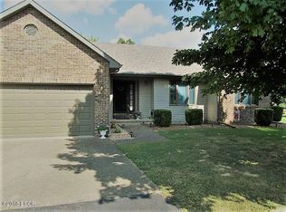 15018 N McCauley Ln, Mount Vernon, IL 62864