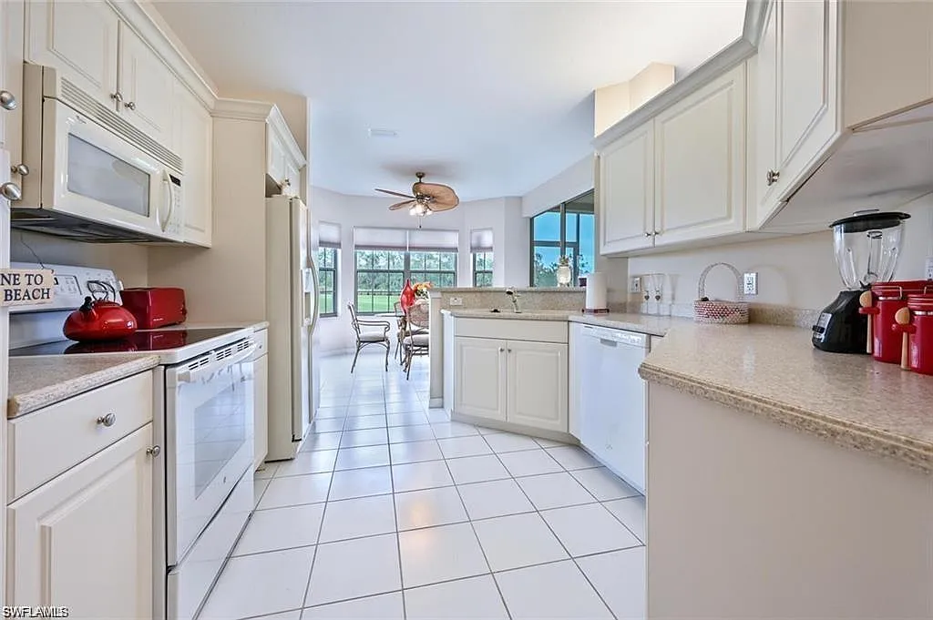 2 bed, 2.0 bath, 1700 sqft, $7,000 — Photo 3