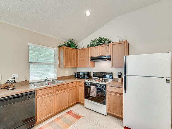 4th image of 7812 Tin Cup Dr