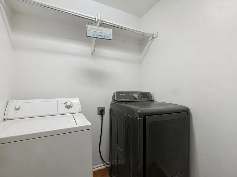 118 S L Ave — Photo 12