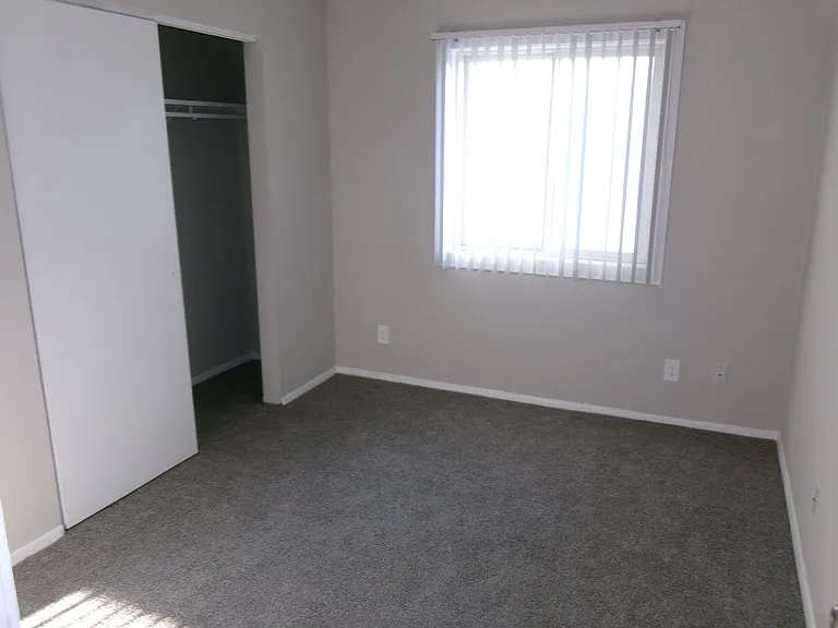 Coventry Court West Apartments — Photo 124