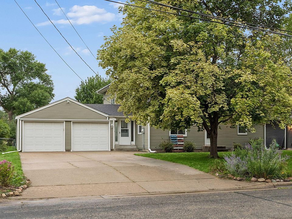 1st image of 20635 Hughes Ave W