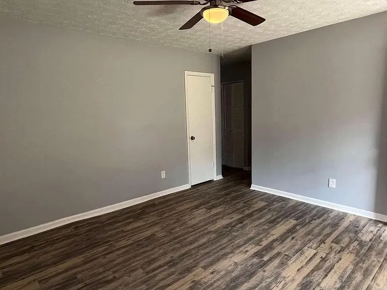 8337 Glenwoods Ter — Photo 3