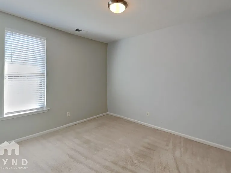1007 Riviera Dr — Photo 14