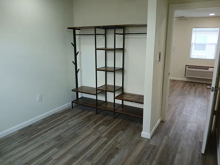 619 Missouri Ave #302 — Photo 7