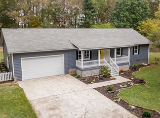 383 Birchwood Dr, Clarkesville, GA 30523