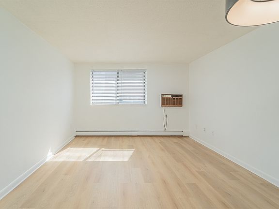 2nd image of 800 Governors Dr APT 17