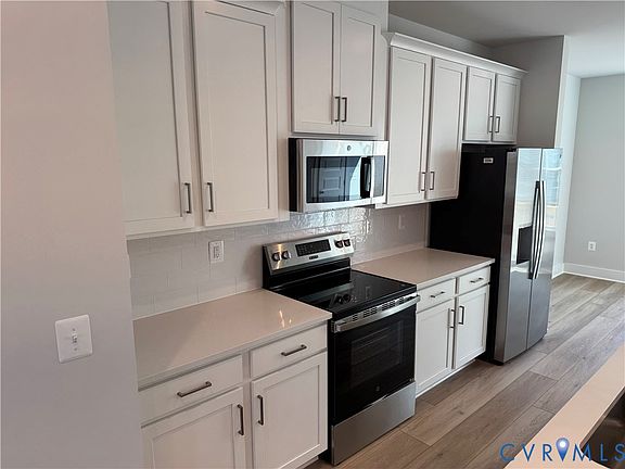 5th image of 9439 Alquist St