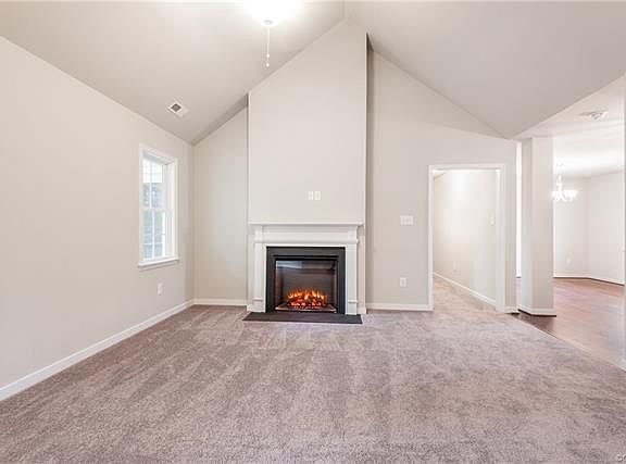 4th image of 5142 Virgil Dr