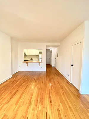 Rented by CMV Realty Inc. | media 28