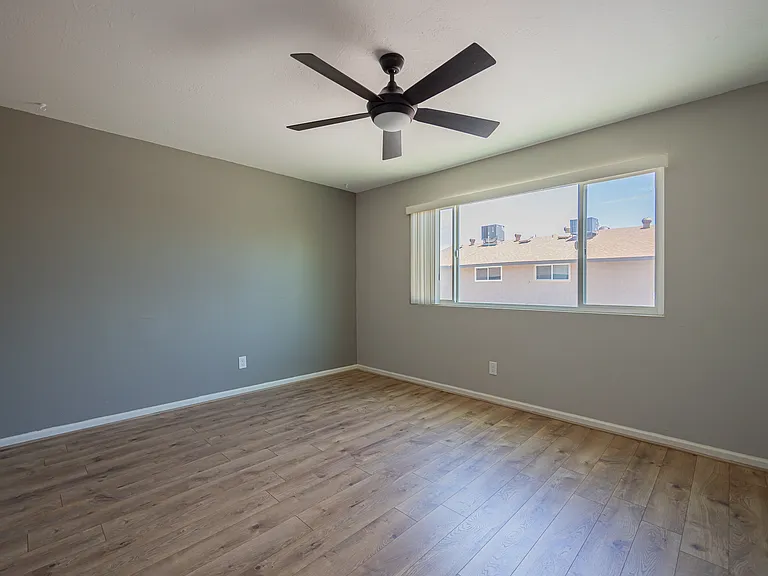 1207 N 84th Pl — Photo 12