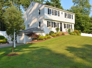 102 Quails Xing, Marion, MA 02738