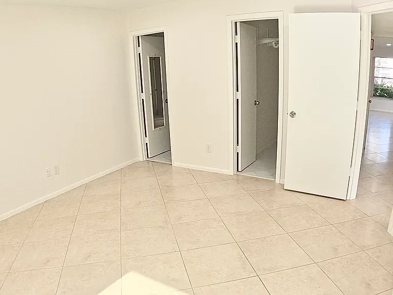 Lake Vista Trl — Photo 3