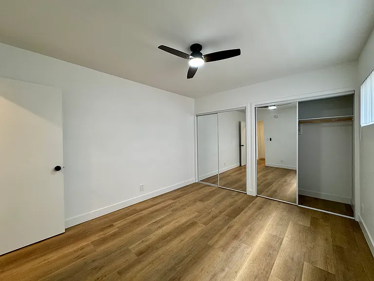 1230 W 29th St #2 — Photo 6