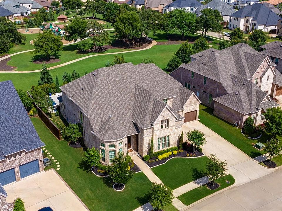 1st image of 808 Lake Carillon Ln
