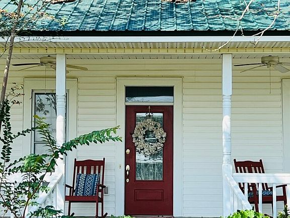 Downtown Newville Farmstead